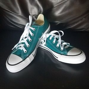NWOT Converse Chuck Taylor All Star Shoes